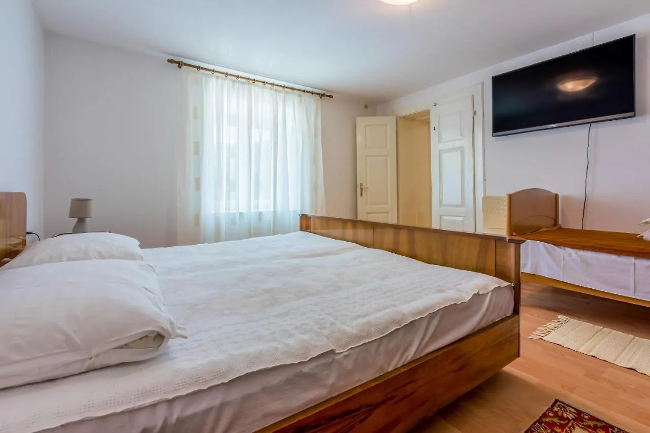 Vila House Annie Drivenik Prázdninový dům